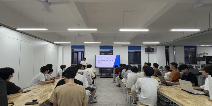 智能控制教研室开展实训室用电及消防安全培训